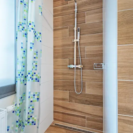 Haus Unter Gerlitzen アパート *